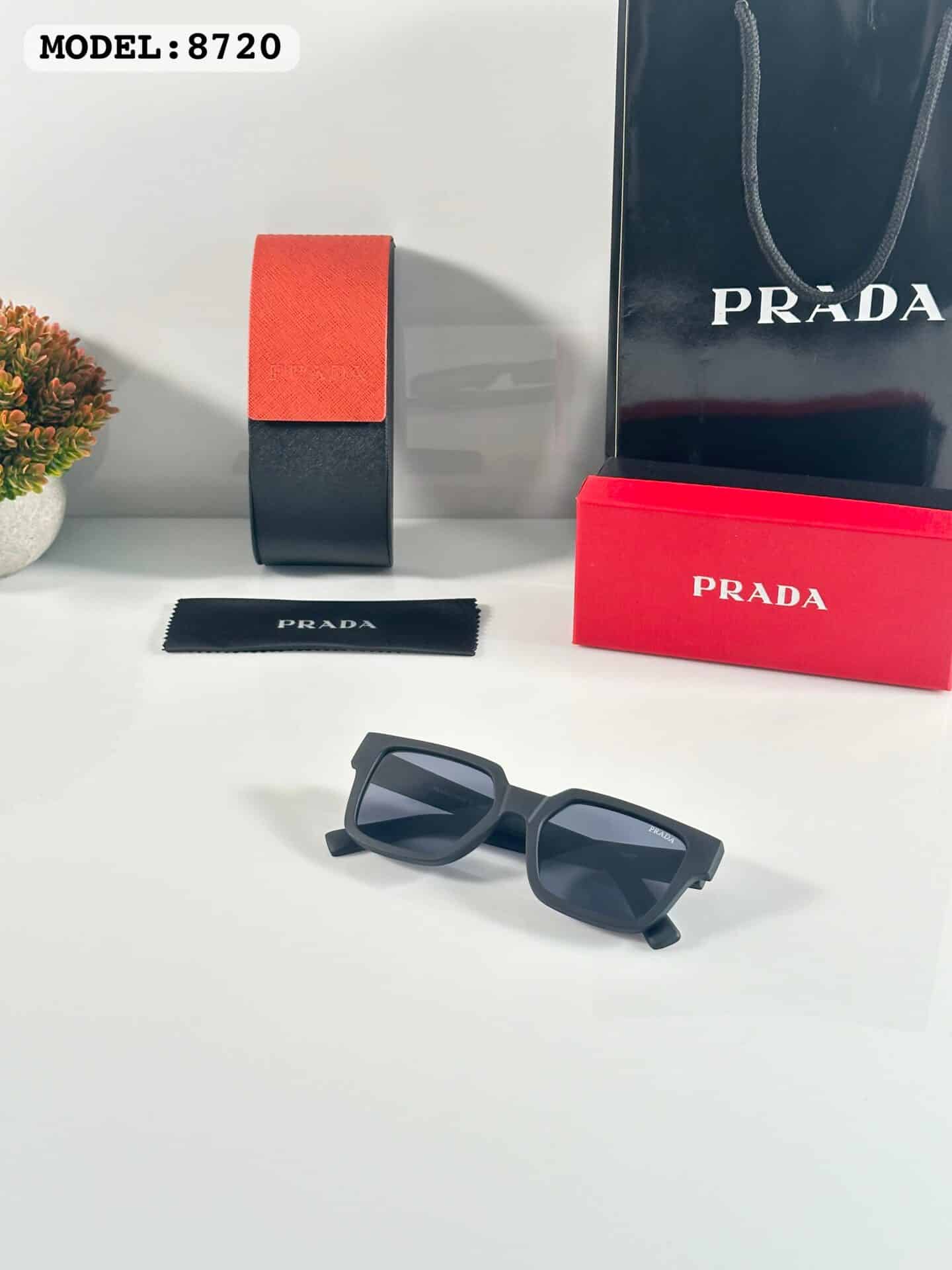 PRADA レザー ベルト ロゴ サンダル ミュール 35 22cm 黒 Prada original sunglasses